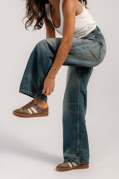 סטיב מאד - סניקרס לנשים VERDICT בצהוב קאמל