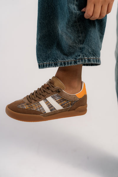 סטיב מאד - סניקרס לנשים VERDICT בצהוב קאמל