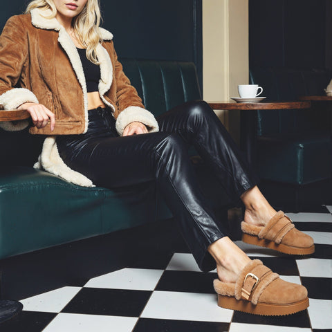 כפכפי קלוגס מזמש COZY-UP בקאמל