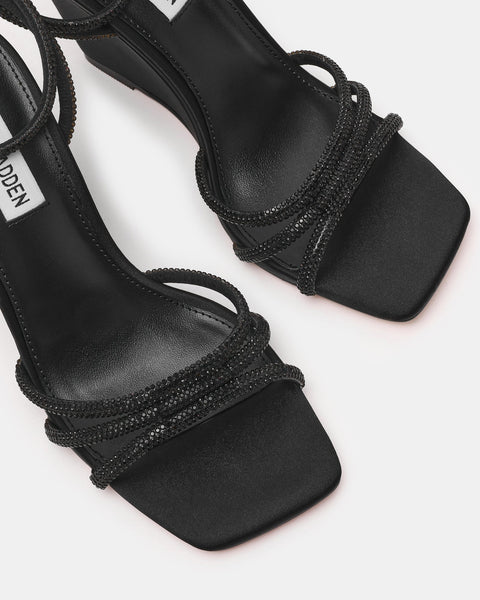 סטיב מאד - סנדלי פלטפורמה AUBRI בשחור משובץ