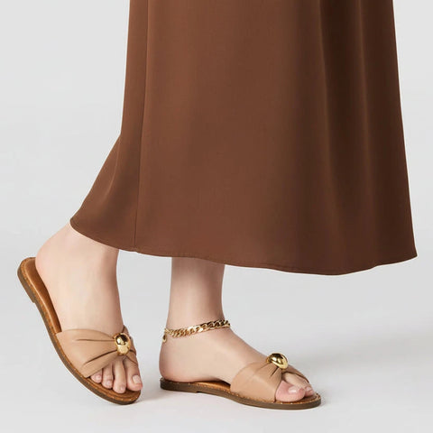 כפכפים שטוחים מעור לנשים DIPSY-CN בגוון פודרה