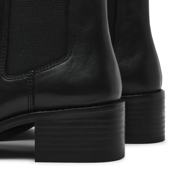 סטיב מאד - מגפוני צ'לסי מעור לנשים KINNEY בשחור