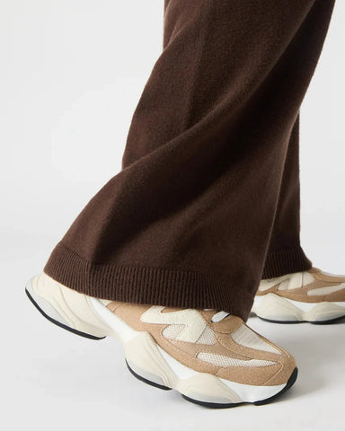 סניקרס לנשים SEBI בקאמל