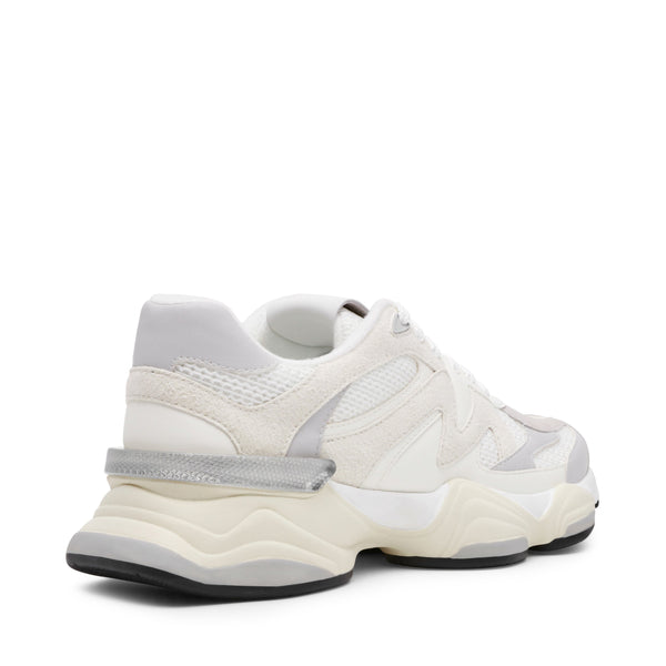 סטיב מאד - סניקרס לנשים SEBI בלבן