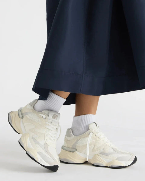 סטיב מאד - סניקרס לנשים SEBI בלבן