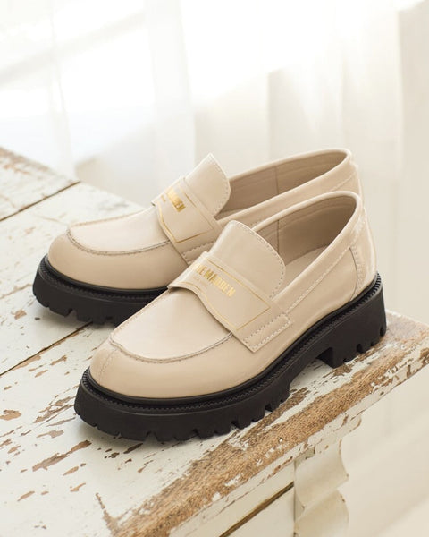 סטיב מאד - נעלי מוקסין מעור לנשים FILE-AWAY בגוון אבן