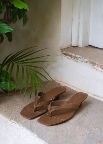 סטיב מאד - כפכפי אצבע עקב זמש TRACIE בחום