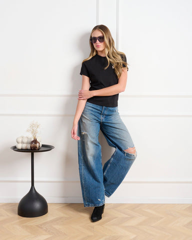 חולצת טי לנשים GINA בשחור