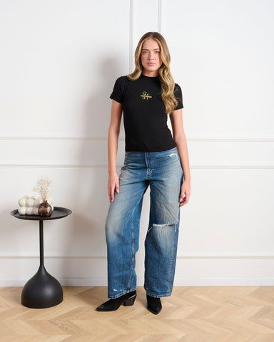 חולצת טי לנשים DANNY-T בשחור זהב