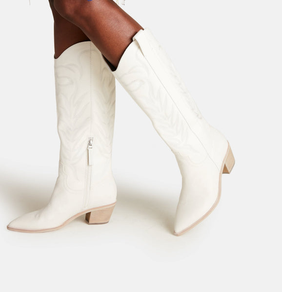 סטיב מאד - מגפי בוקרים מעור DOLCE VITA SOLEI בלבן