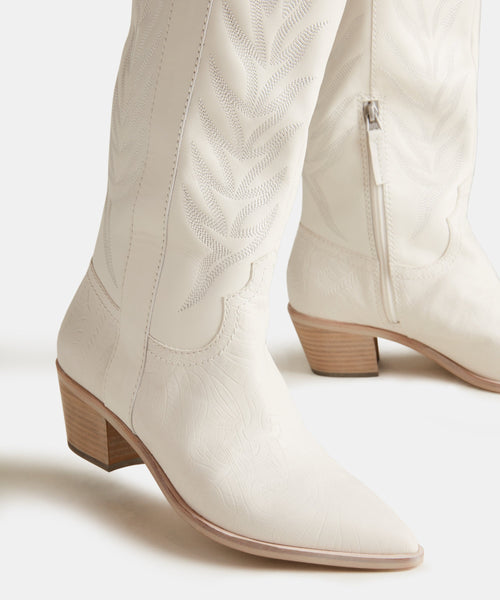 סטיב מאד - מגפי בוקרים מעור DOLCE VITA SOLEI בלבן